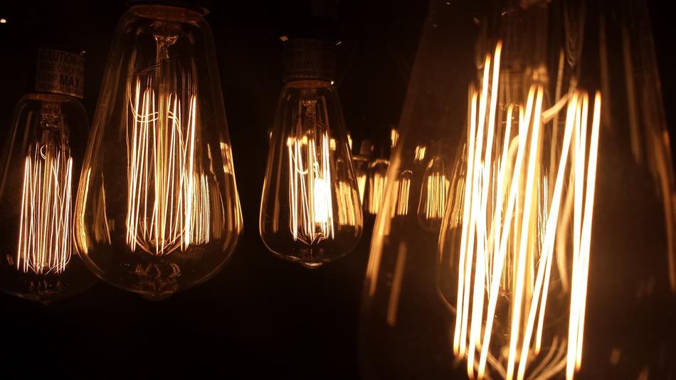vintage lamps in the room on the ceiling
