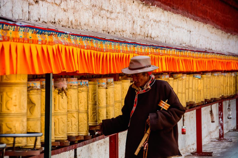 Lhasa The Potala Palace Prayer