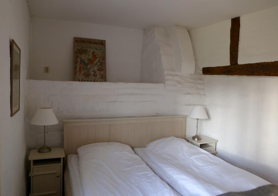 Bed Lodging Overnight
