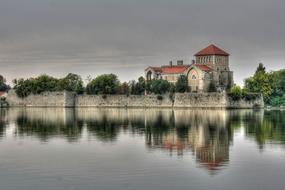 Tata Castle Lake Coming