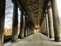photo of the columns of the museum in Berlin