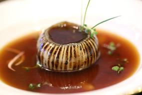 snail in sauce