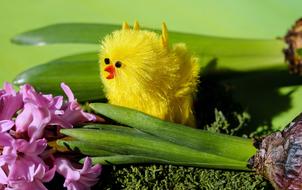 Easter Theme Figure