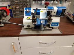 Key Cutting Machine Service
