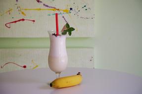 banana milkshake with mint