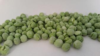 green delicious peas