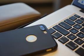 Iphone 7 Plus Black Macbook Slim
