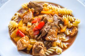 Pasta with meat in sauce