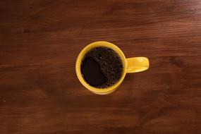 yellow mug with grains
