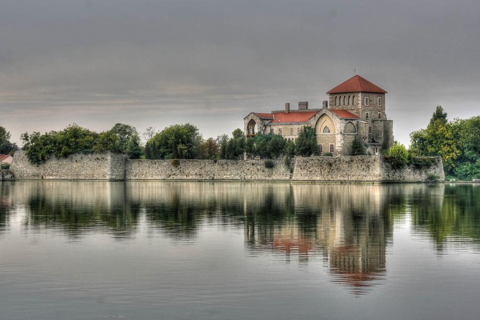 Tata Castle Lake Coming