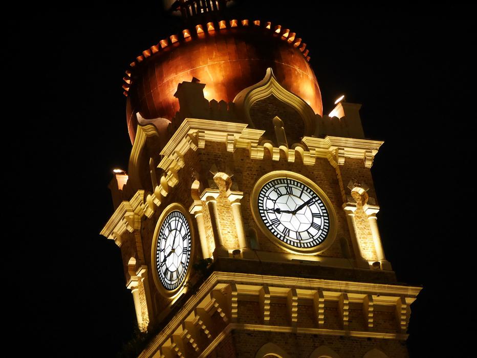 Photo of the clock on the tower of Sultan Abdul Samad Building, Kuala Lampur, Malaysia