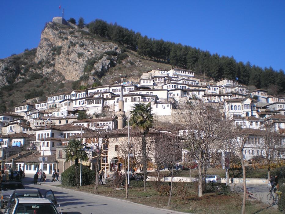 A beautiful city in the mountains