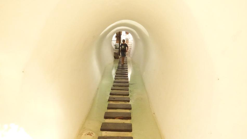 Passage Hall Tunnel