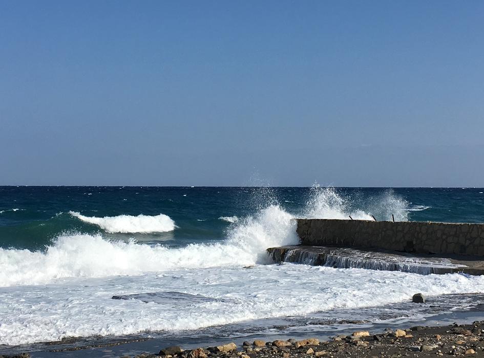 white waves with sea landscape
