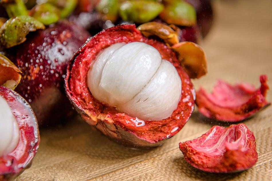 peeled mangosteen fruit
