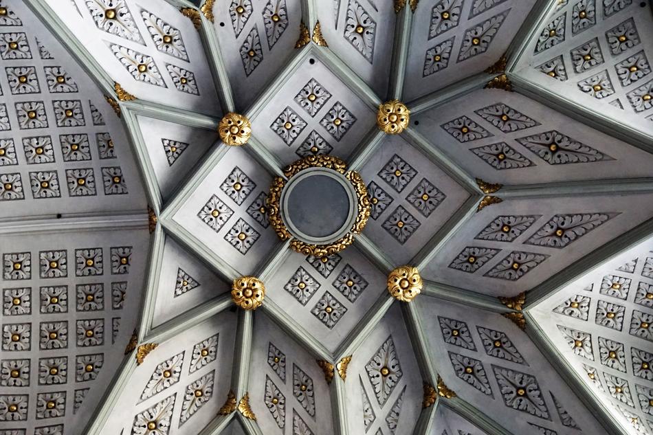 Blanket Church Roof