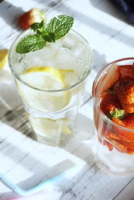 refreshing mint cocktail