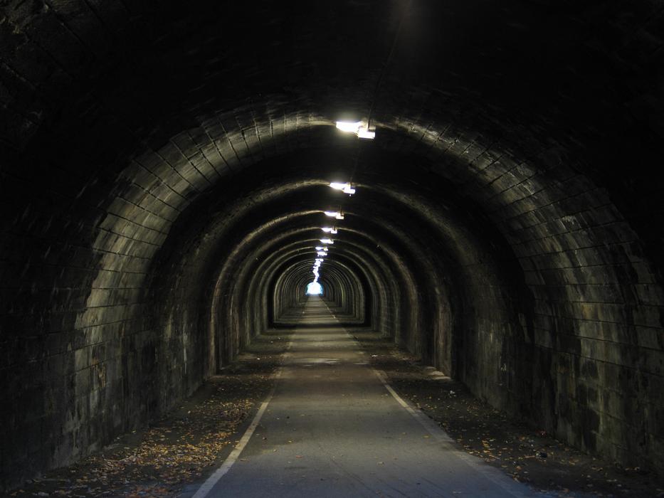 Tunnel Dark