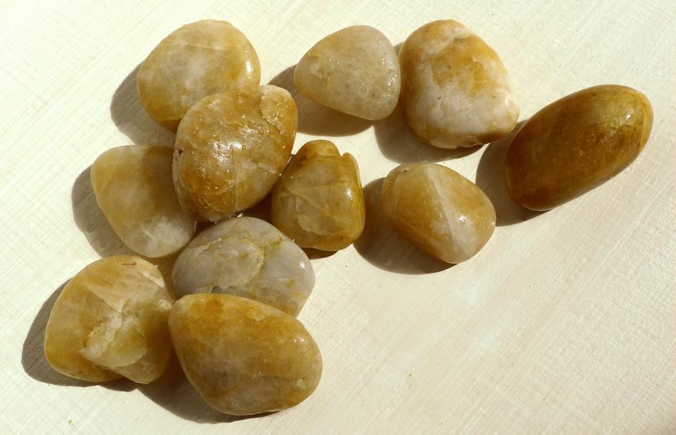 Pebbles Quartz Stones