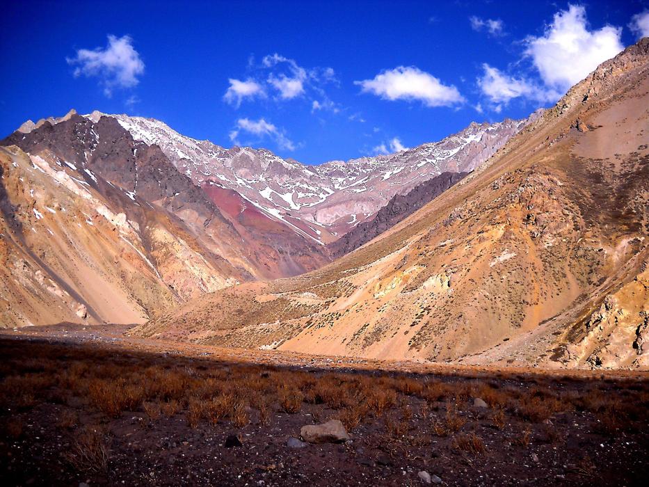 Mountains Reservoir Of The Plaster