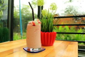 milkshake by the flower