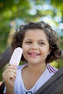 child ice cream happy