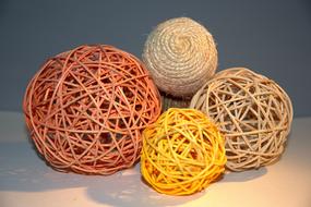table decorations, rope balls