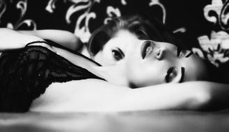 Girls Erotica Model