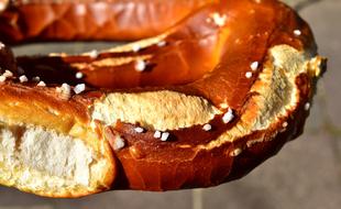 sweet pretzel with sesame seeds