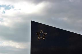 Socialist Monument Gold Star Black