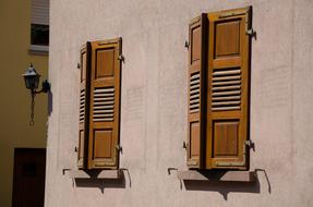 Shutters Midday Sun High Contrast
