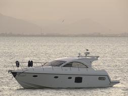 Yacht Boat Browse in ocean