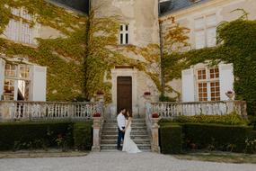 wedding couple at the castle