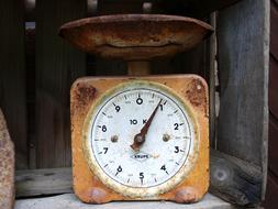 Horizontal Kitchen Scale Retro
