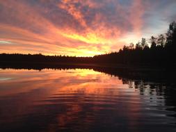 Auringonlasku Järvi