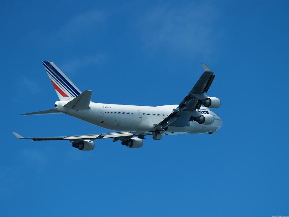 Sky Aircraft Long Courier