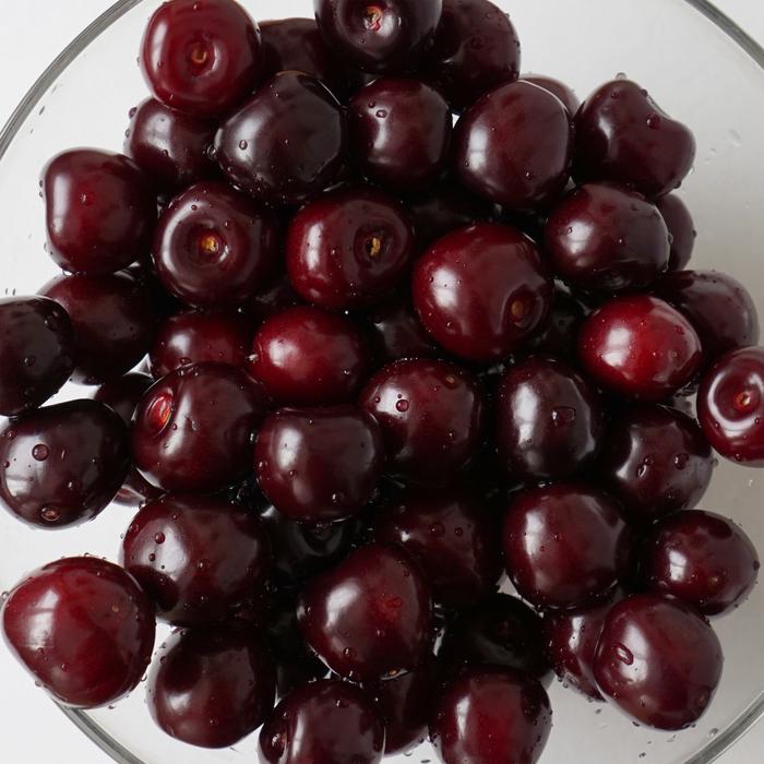 juicy cherries in a bowl