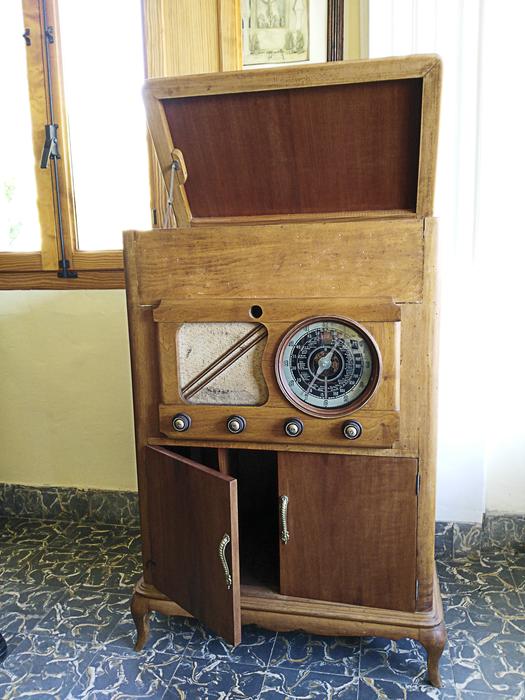 Turntable Radio