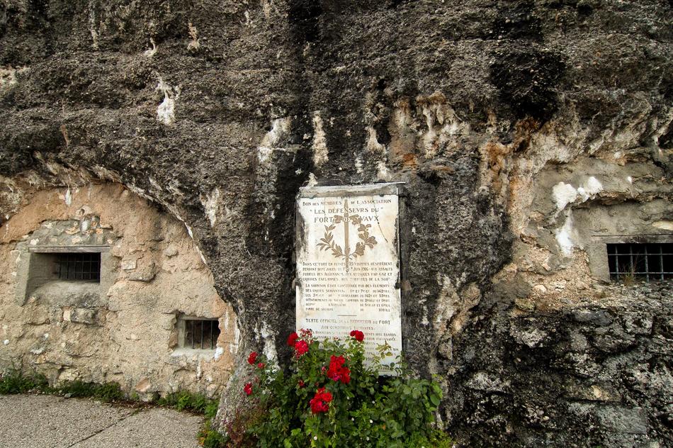 ruins memory door