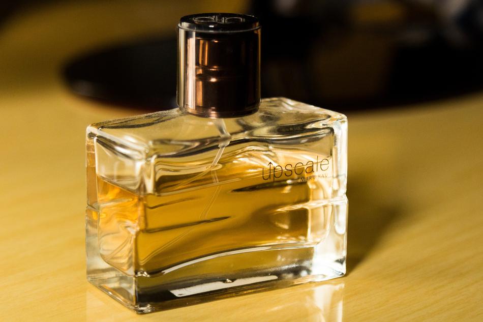 Perfume Cosmetics Glass