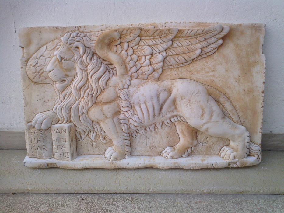 Lion Venice Sculpture