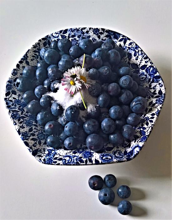Healthy sweet blueberries