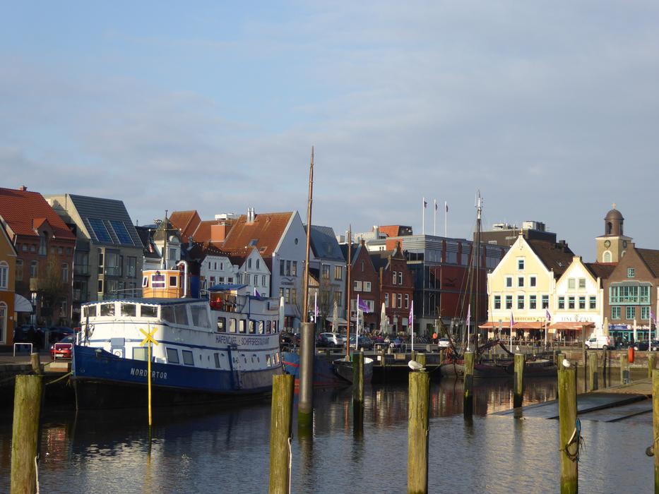 Husum Port Ships