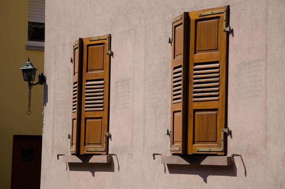 Shutters Midday Sun High Contrast
