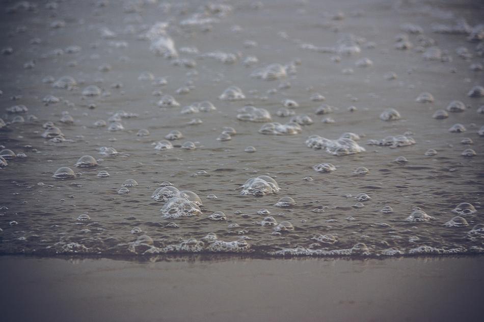 Waves Bubbles