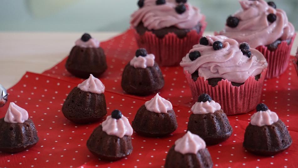 Chocolate covered cream cakes