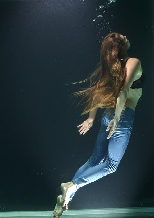 Model Woman Water