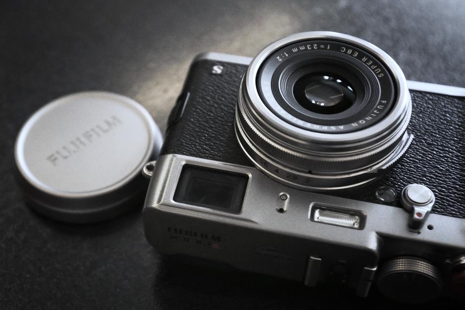 Camera Fuji Still