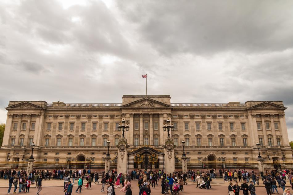 perfect Palace Queen Royals