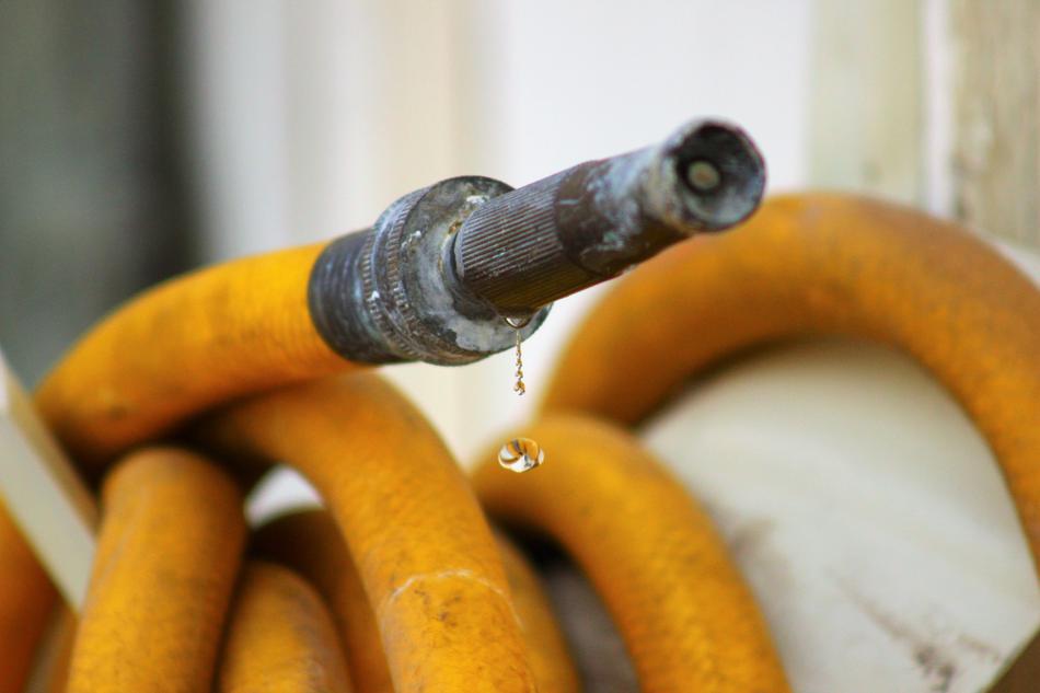 Hose Yellow Dripping